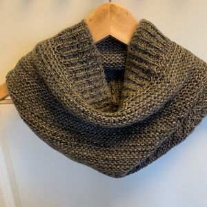 Gray GAP cowl scarf